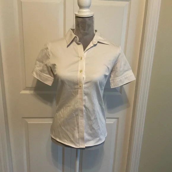 Banana Republic Women's White Button-Up Shirt - Picture 1 of 3